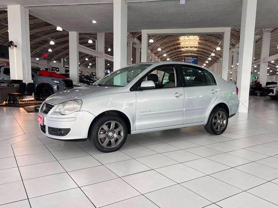 VOLKSWAGEN POLO SEDAN 2.0 MI COMFORTLINE 8V GASOLINA 4P MANUAL VOLKSWAGEN POLO SEDAN 2.0 MI COMFORTLINE 8V GASOLINA 4P MANUAL